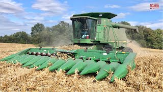 JOHN DEERE 9600 Combine Harvesting Corn [upl. by Hgieleak]