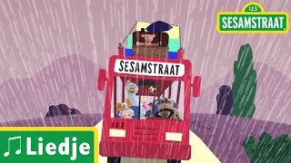 De wielen van de bus  Kinderliedje  Sesamstraat [upl. by Shabbir]