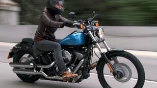 Los Angeles Times Motor Minute 2011 HarleyDavidson Blackline  Reviewed by Susan Carpenter [upl. by Abshier]