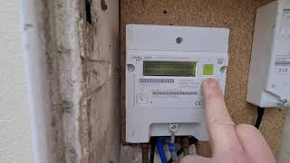 How to read the E470 Landis  Gyr electric meter [upl. by Franchot]