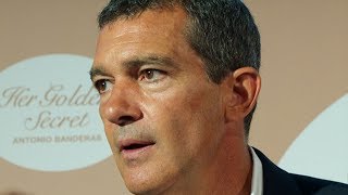 Antonio Banderas Painful Experience Presenting at the Oscars [upl. by Ekusuy]