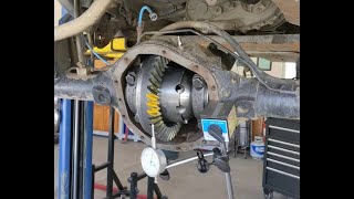 How To ReGear a Dana 44 [upl. by Ybloc]