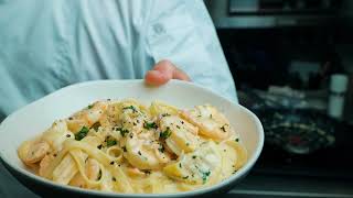 Creamy Garlic Prawn Fettuccine Pasta  5 Min Recipe [upl. by Balcke991]