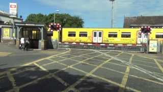 Birkdale Level Crossing [upl. by Leunamme]