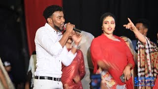 Caaqil Yare Heestii Xasili Oo Xaaskiisa u Qaaday Live Show [upl. by Fellows]