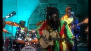 Cheikh Lo  Bamba Sunu Goorgui  Live on VH1 1997 [upl. by Aihsaei892]