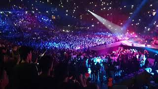 Sfera Ebbasta LIVE Mediolanum Forum  Milano 270419 quot Visiera a Becco quot [upl. by Nomma]